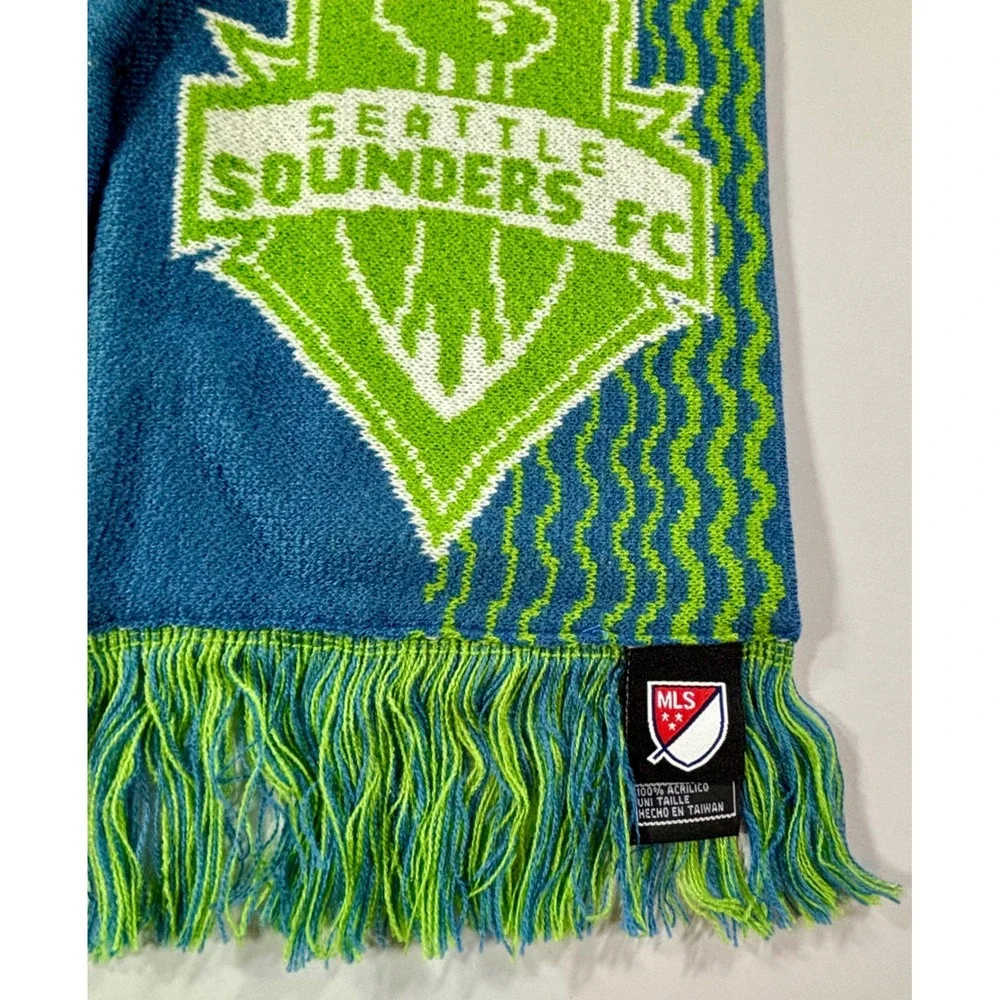 MLS Mens Seattle Sounders FC Soccer Scarf OS Blue Green Acrylic Forever Green